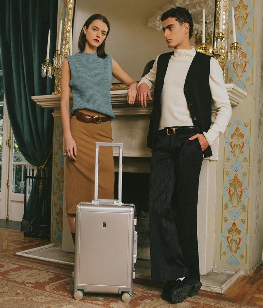 LEVEL8 Gibraltar Aluminum Carry-On